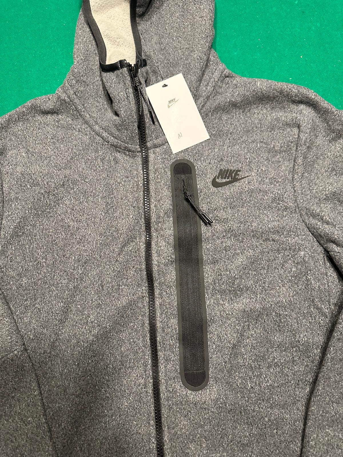 Nike Tech Fleece Full-Zip Winterized Hoodie